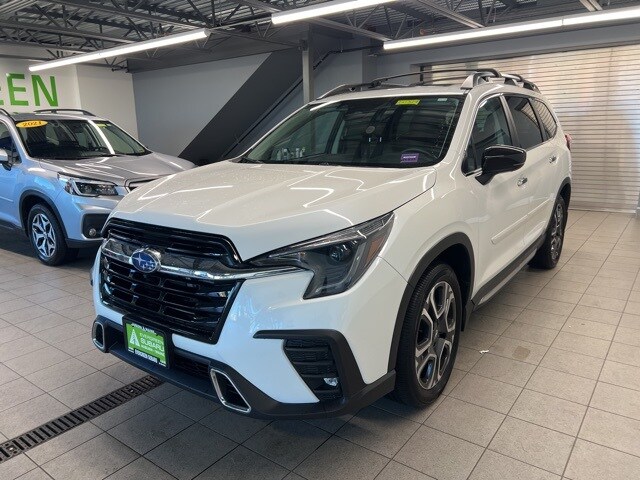 2024 Subaru Ascent Touring photo 3
