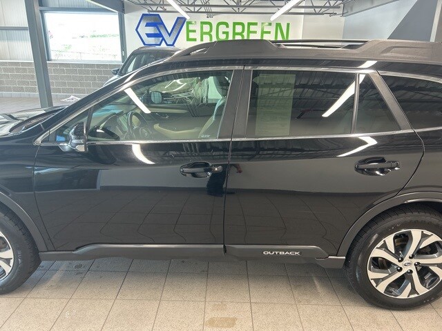 2022 Subaru Outback Limited photo 4