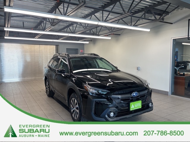 2025 Subaru Outback Premium's photo