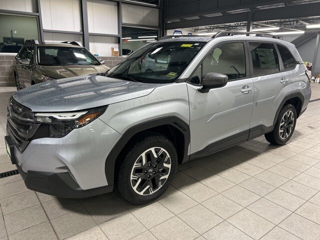 2025 Subaru Forester Premium photo 2