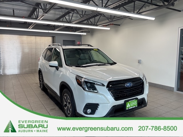 2022 Subaru Forester Premium's photo