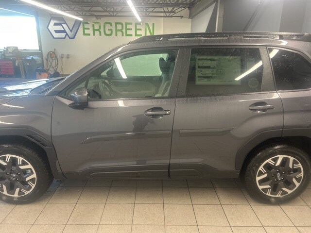 2026 Subaru Forester Premium Base photo 4