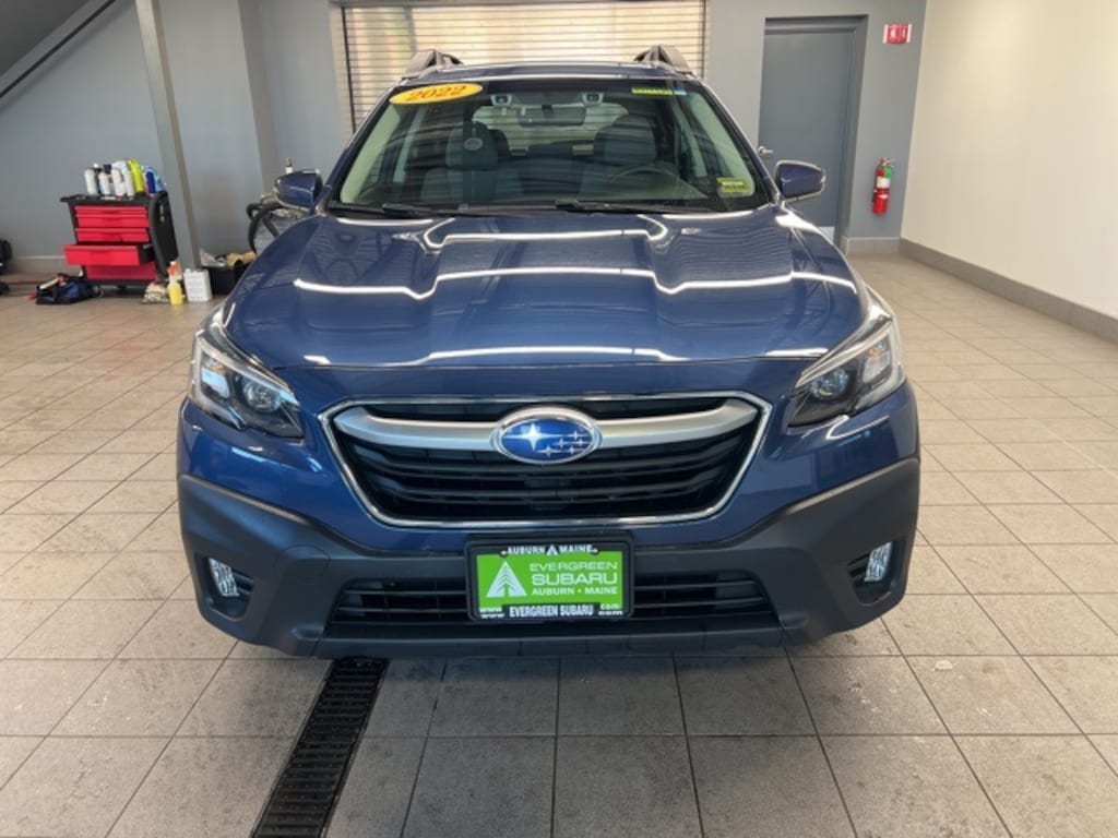 Used 2022 Subaru Outback Premium SUV