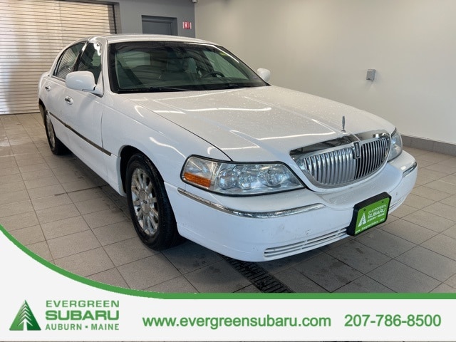 2007 Lincoln Town Car Signature's photo