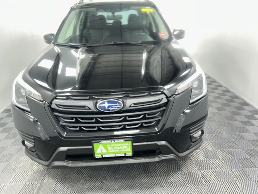 Used 2023 Subaru Forester Limited SUV