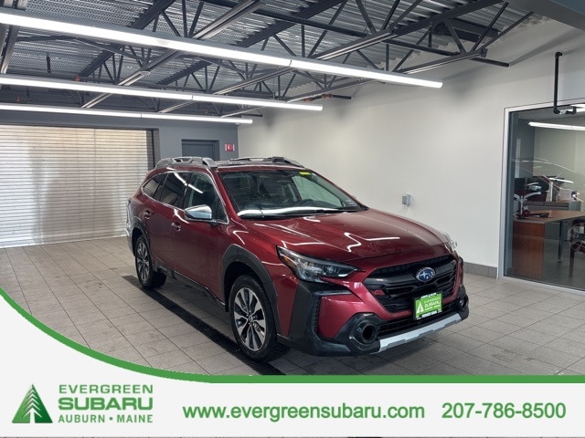 2023 Subaru Outback Touring's photo