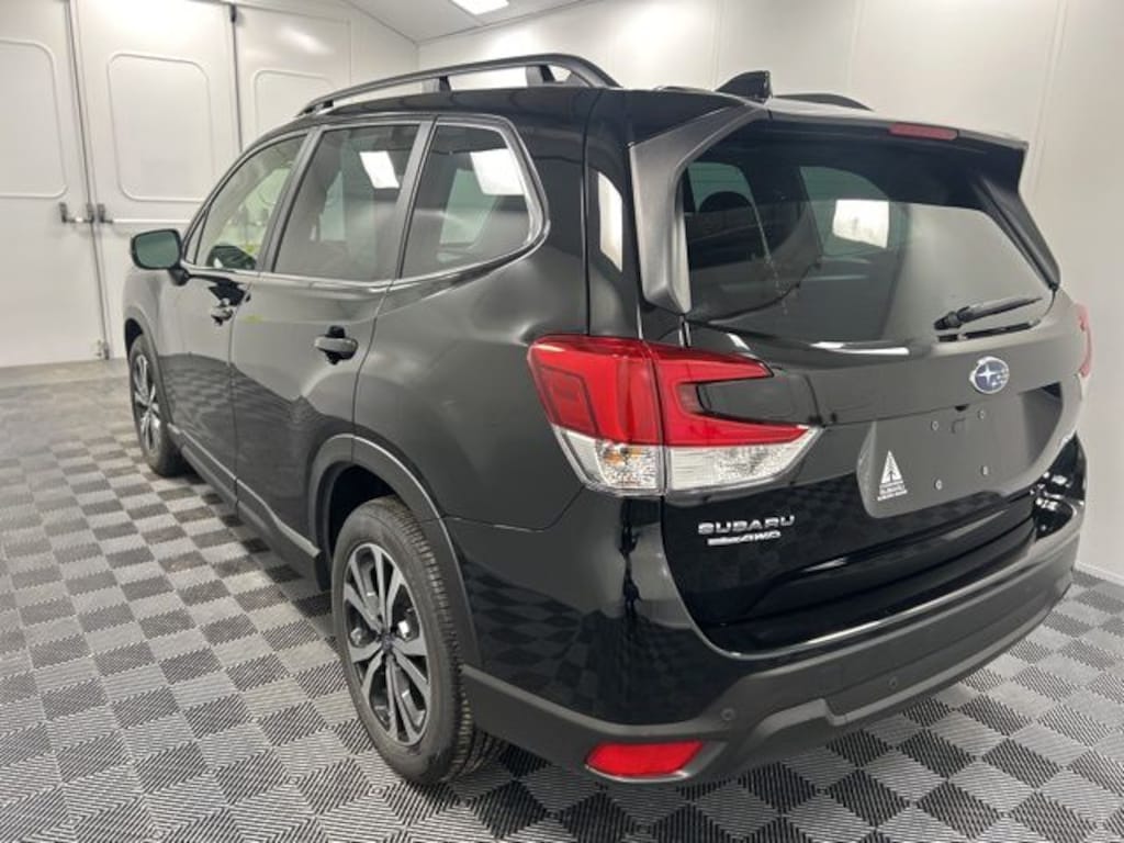 Used 2023 Subaru Forester Limited SUV