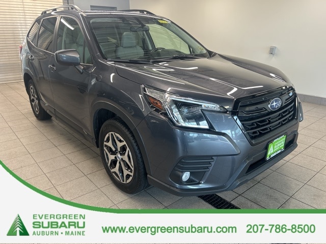 2022 Subaru Forester Premium's photo