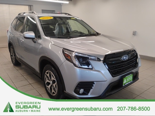 2023 Subaru Forester Premium's photo