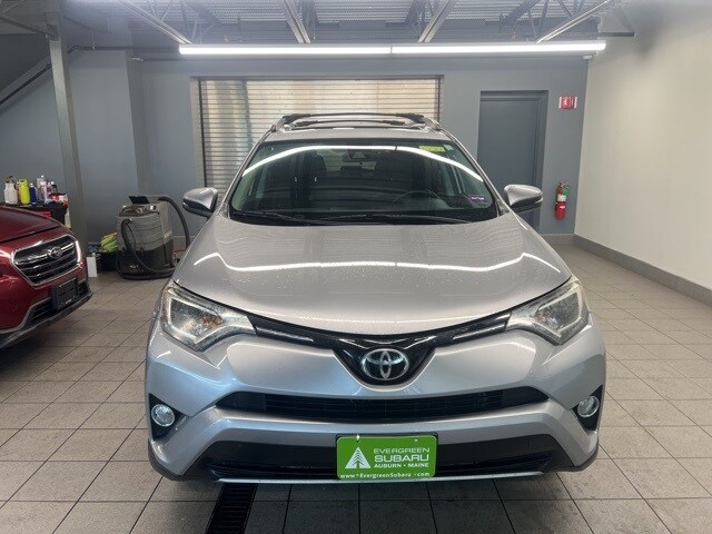 2017 Toyota RAV4 XLE photo 2