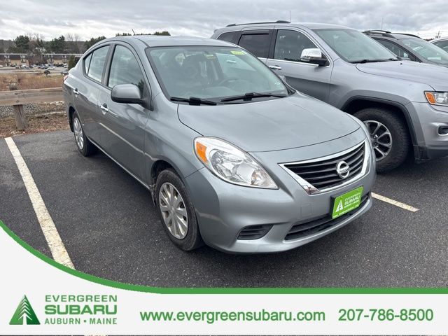 2012 Nissan Versa SV