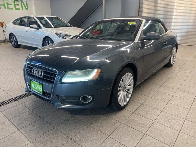 2010 Audi A5 2.0T Premium photo 3