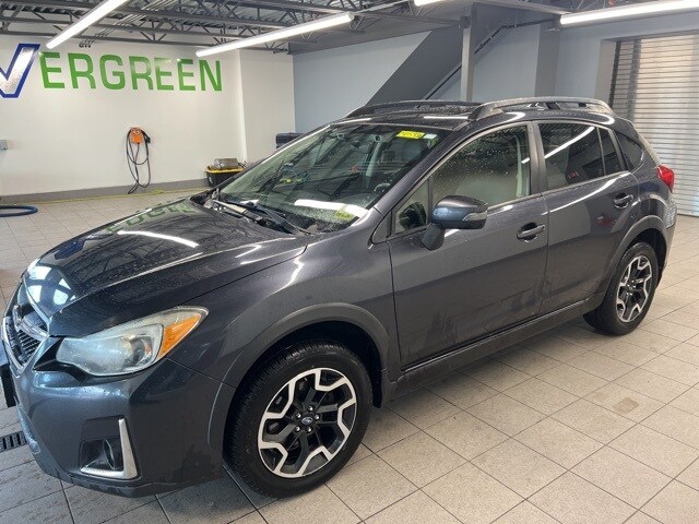 2017 Subaru Crosstrek 2.0i Limited photo 3