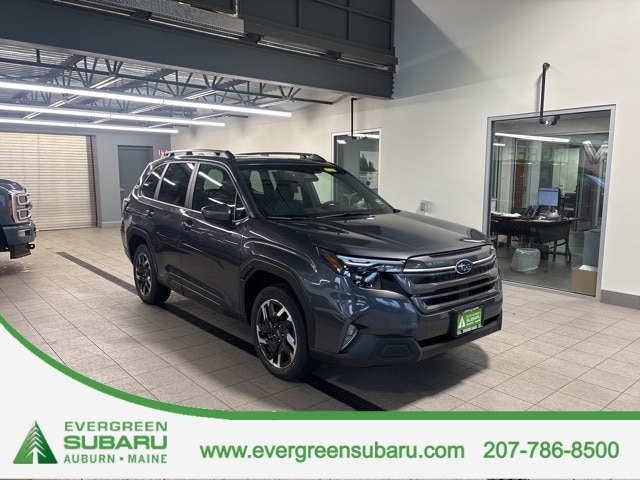 2025 Subaru Forester Premium's photo