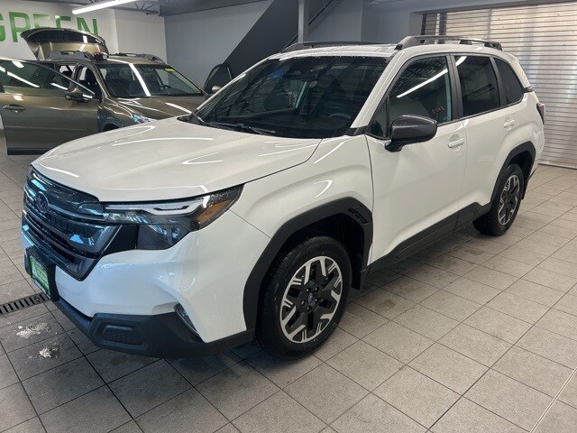 2026 Subaru Forester Premium photo 3