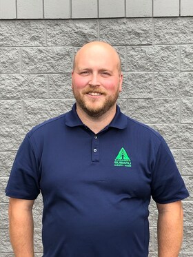 Staff member Dustin Doherty from ID_295654