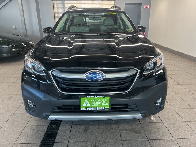 2022 Subaru Outback Limited photo 2
