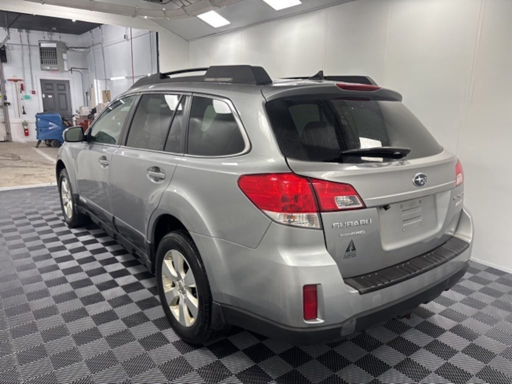 Used 2011 Subaru Outback 2.5i SUV