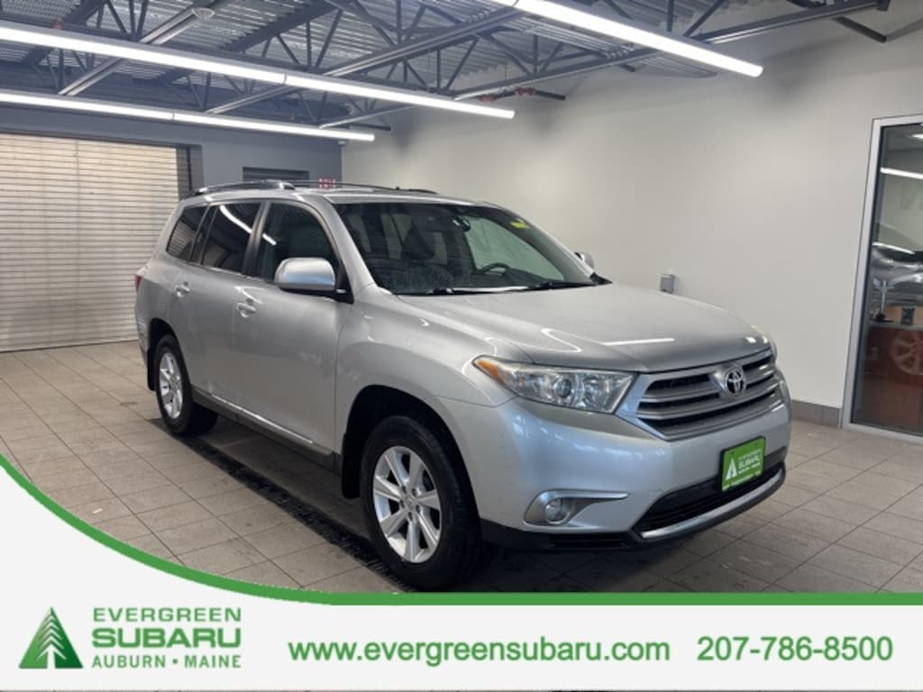 Used 2011 Toyota Highlander SE SUV