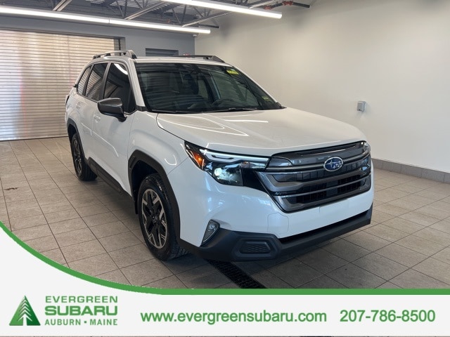 2025 Subaru Forester Premium's photo