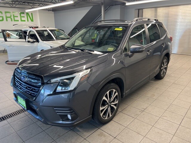 2023 Subaru Forester Limited photo 3