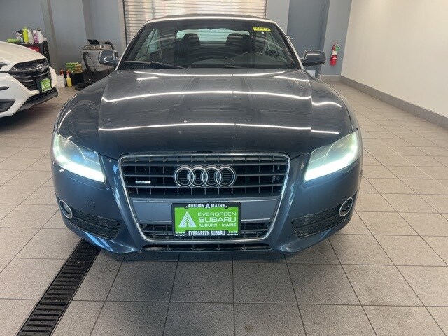2010 Audi A5 2.0T Premium photo 2