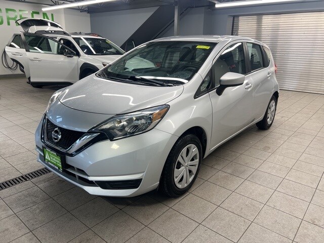 2017 Nissan Versa Note Plus photo 3