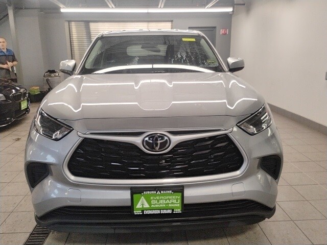 2023 Toyota Highlander L photo 2