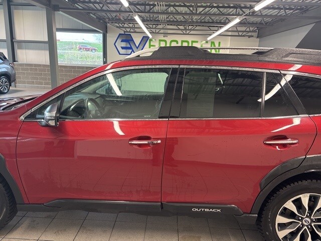 2023 Subaru Outback Touring photo 4