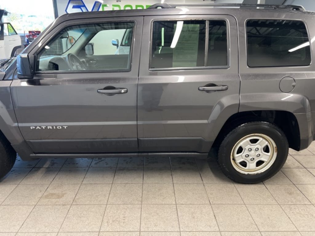Used 2016 Jeep Patriot Sport SUV