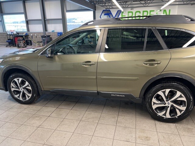 2020 Subaru Outback Limited photo 4