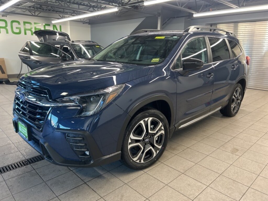 New 2025 Subaru Ascent Limited 8-Passenger SUV