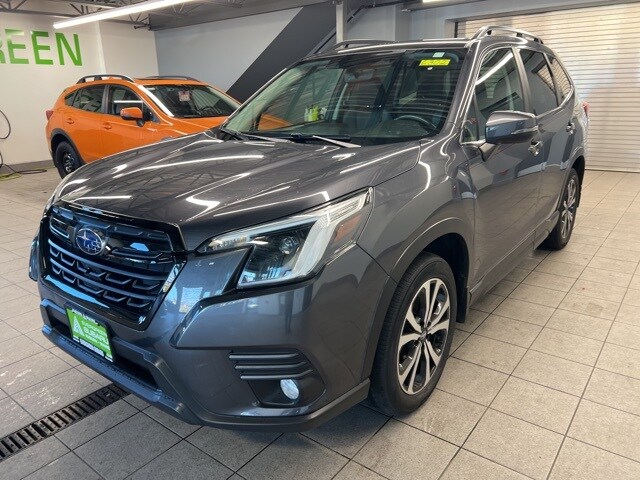 2022 Subaru Forester Limited photo 3