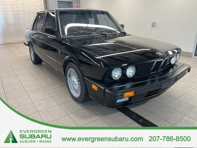 1988 BMW M5's photo
