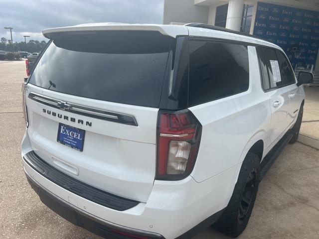 Used 2022 Chevrolet Suburban Z71 with VIN 1GNSKDKL2NR107448 for sale in Carthage, TX