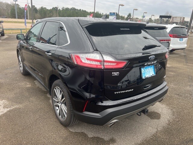 2024 Ford Edge Titanium photo 4