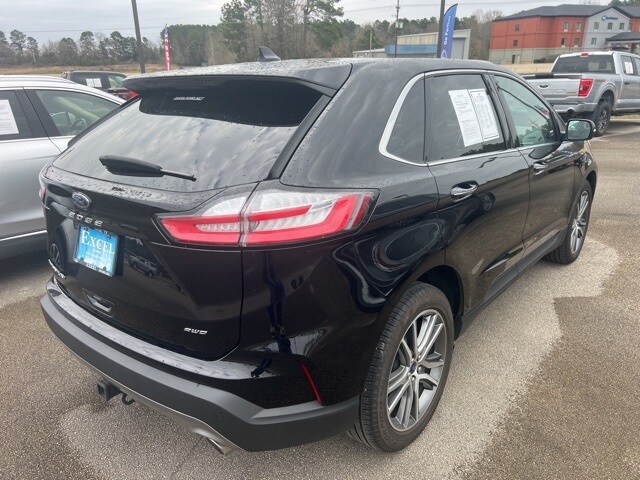 2024 Ford Edge Titanium photo 2