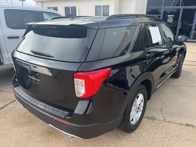 2024 Ford Explorer XLT photo 2