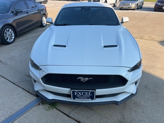 2021 Ford Mustang EcoBoost photo 2