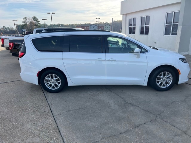 Used 2022 Chrysler Pacifica Touring L with VIN 2C4RC1BG5NR162072 for sale in Carthage, TX