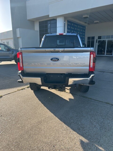 2024 Ford F-250 Lariat photo 4
