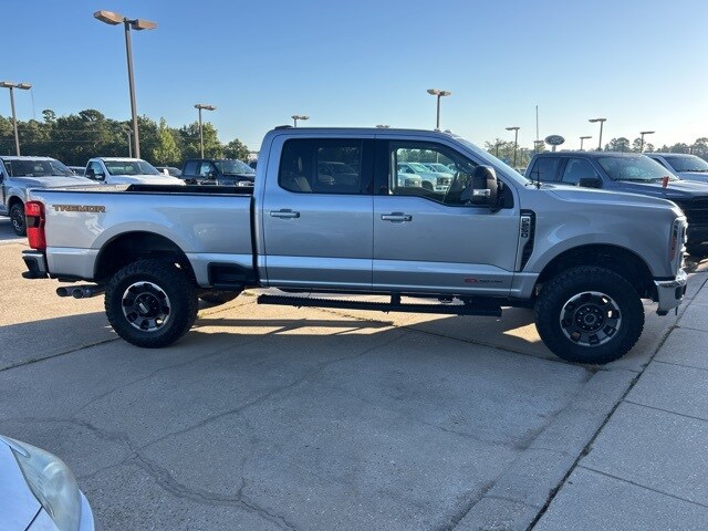 2024 Ford F-250 Lariat photo 3