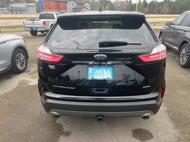 2024 Ford Edge Titanium photo 3