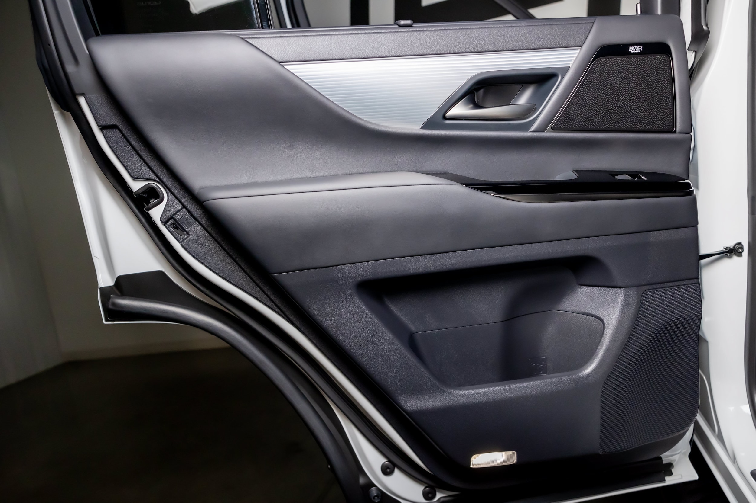 2024 Lexus LX 59
