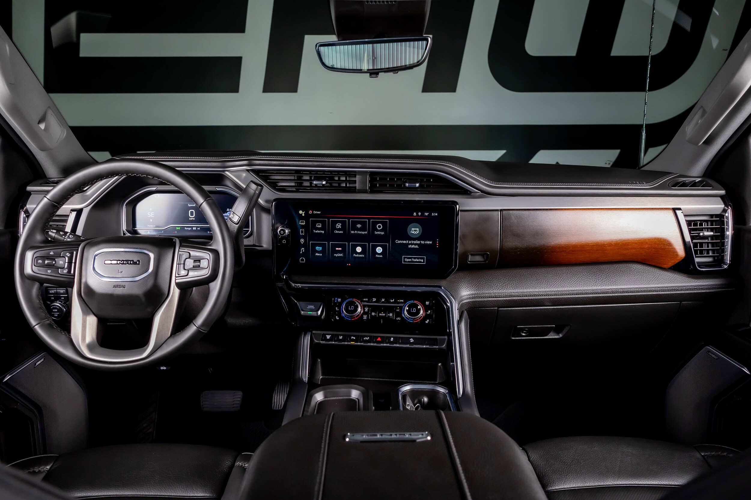 2024 Gmc Sierra 2500 HD Denali photo 2
