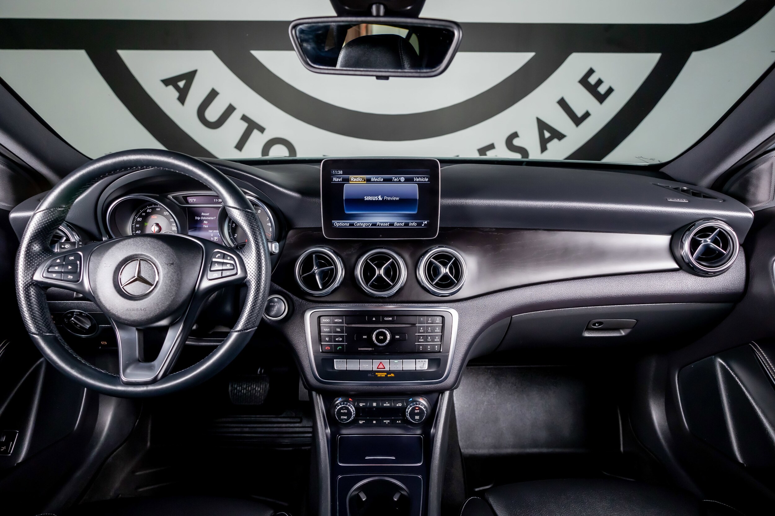 2019 Mercedes Benz GLA 250 photo 2