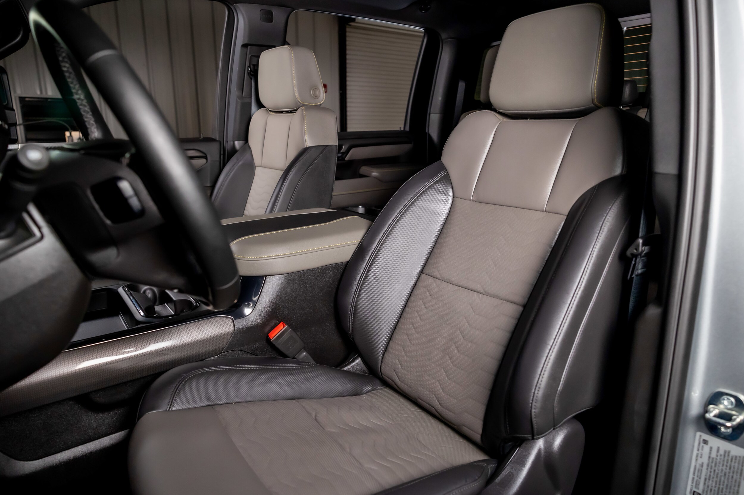 2024 Chevrolet Silverado 2500HD ZR2 photo 4
