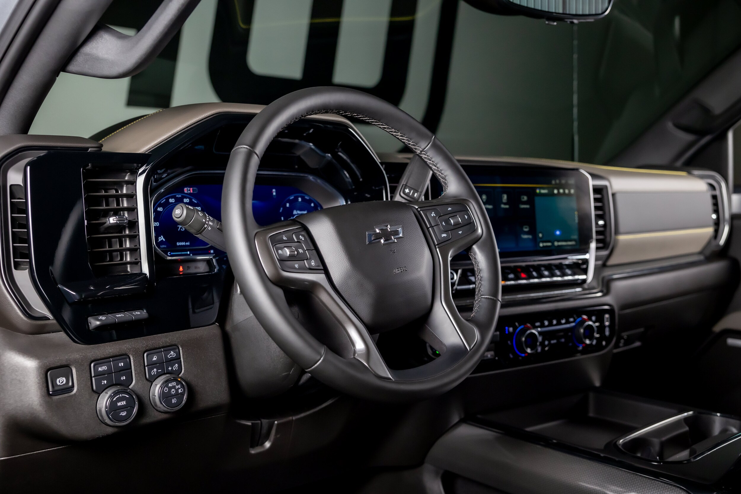 2025 Chevrolet Silverado 2500HD ZR2 - Photo 50