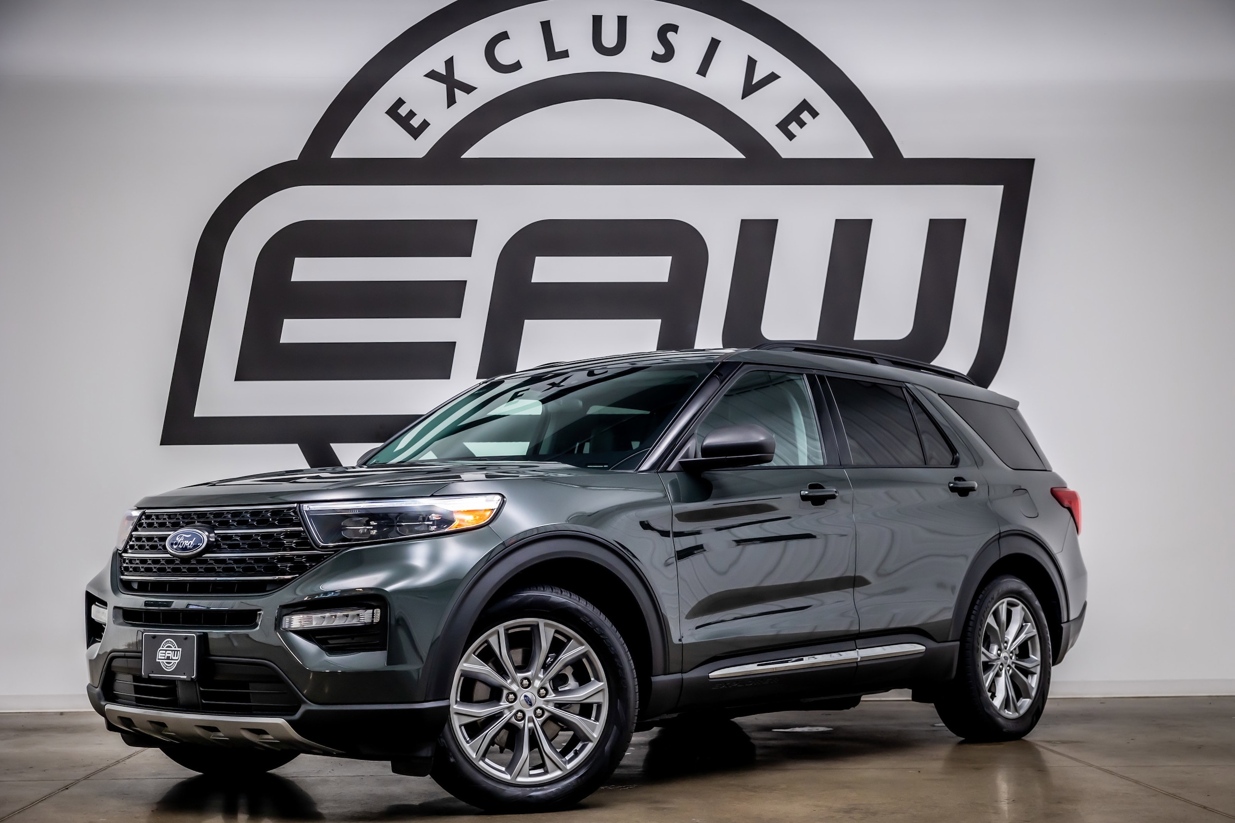 2023 Ford Explorer XLT RWD's photo