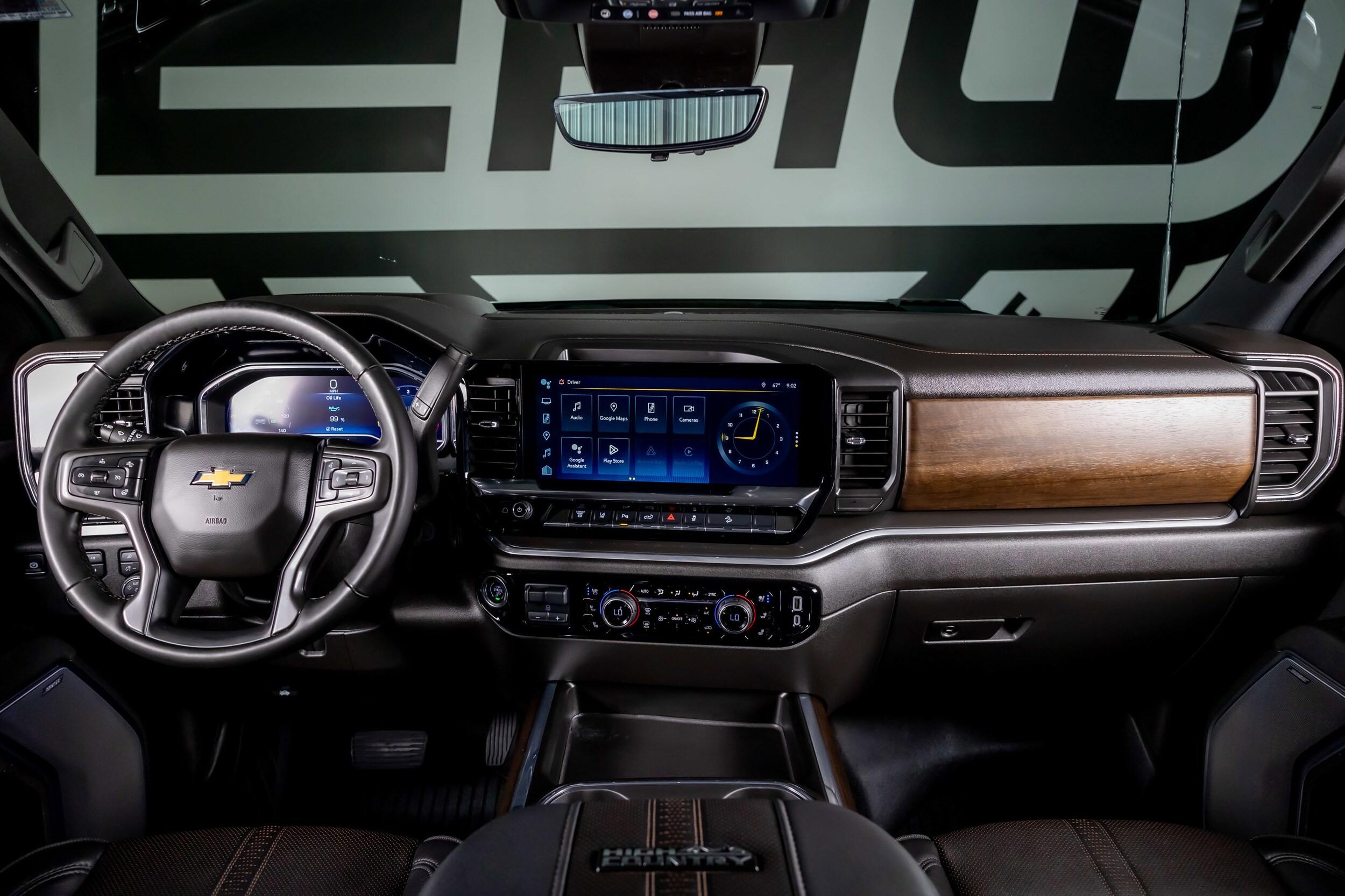 2025 Chevrolet Silverado 2500HD High Country photo 2